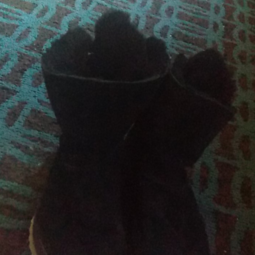 Shoes - Picture 3 of 3